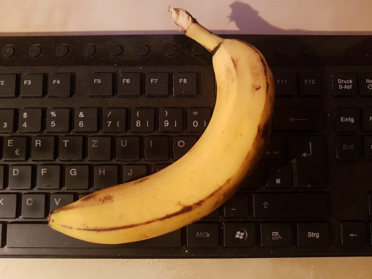 Findet ihr es auch so lästig, wenn sich eure Banane auf der Tastatur breit macht?